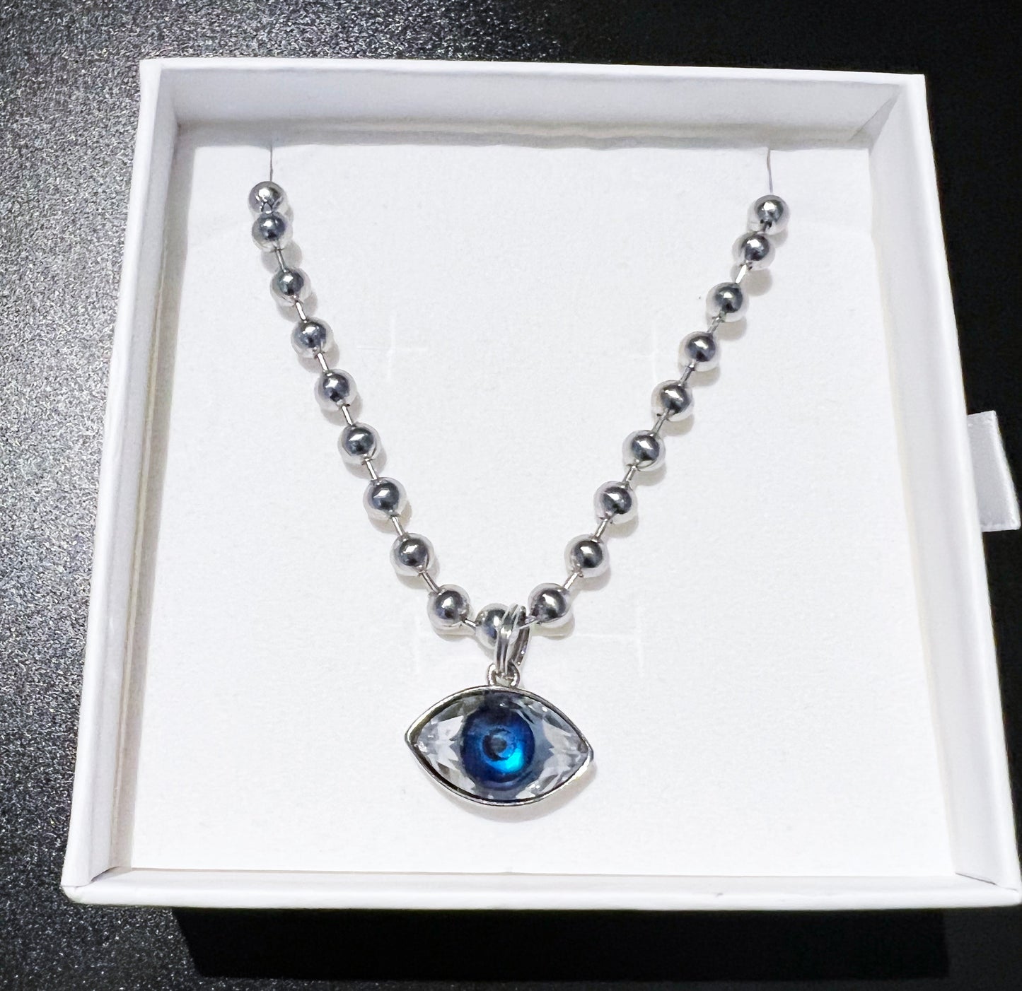 Eye Pendant Chain